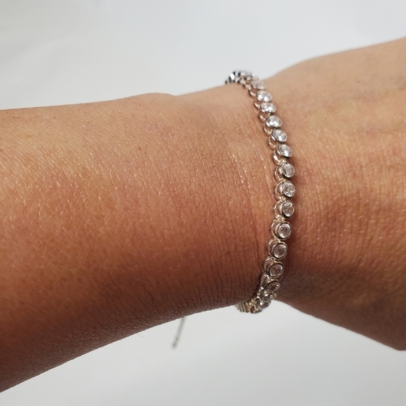 Stella & Dot Women's Silver Toned Bracelet Rhinestones - Picture 2 of 3